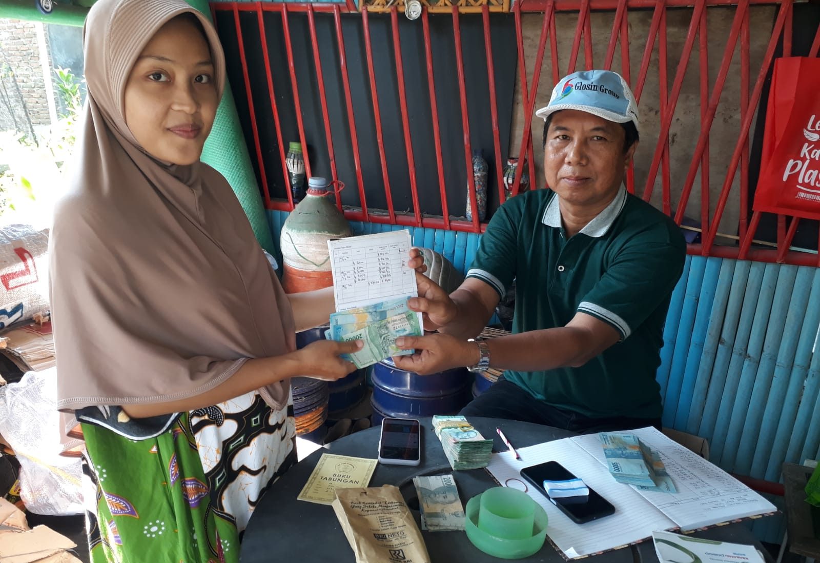 Akivias pencairan di salah satu titik unit Bank Sampah Digital